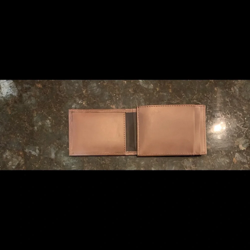 Levi’s Mens Small Magnetic Wallet, Brown, Brown Not Tan, NWOT, Never Used - Picture 9 of 11